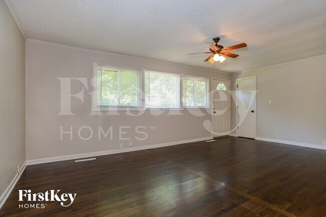 Foto del edificio - 900 NE 62nd St