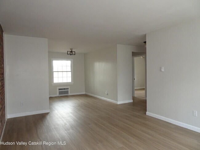 Building Photo - 167 NY-23