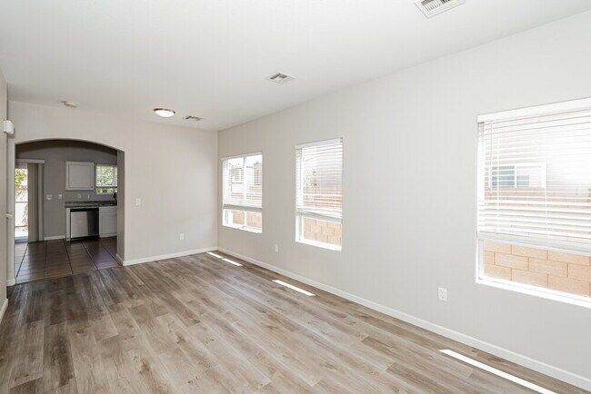 Foto del edificio - 7848 Juniper Forest St