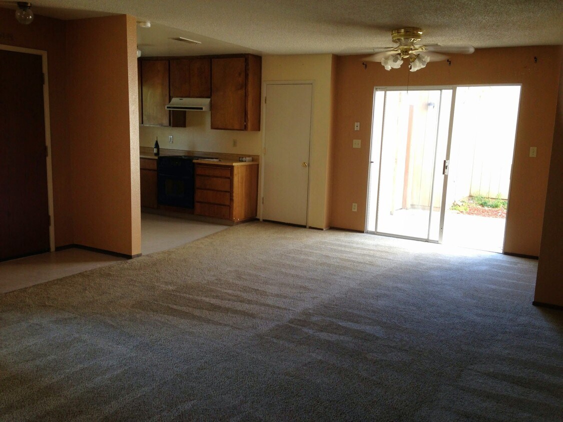 1301 Emigrant Way, Modesto, CA 95358 Townhome Rentals in Modesto CA