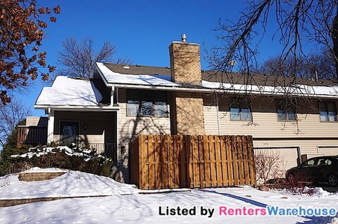 Primary Photo - 10940 53rd Ave N
