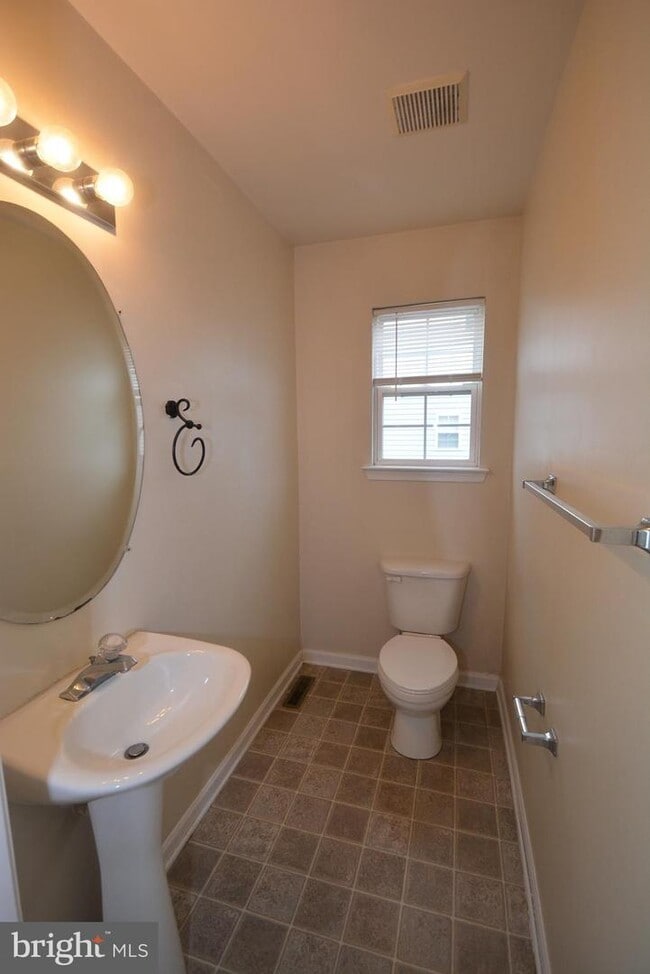 Building Photo - 116 Rosie Dr