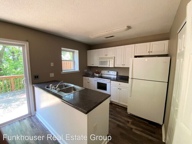 Building Photo - 2419 Avalon Woods
