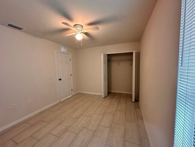 Foto del edificio - 1010 NE 15th Ln