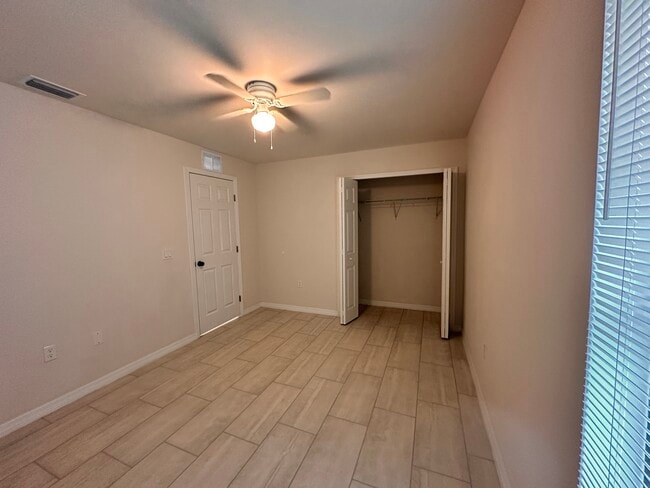 Foto del edificio - 3025 Chiquita Blvd S