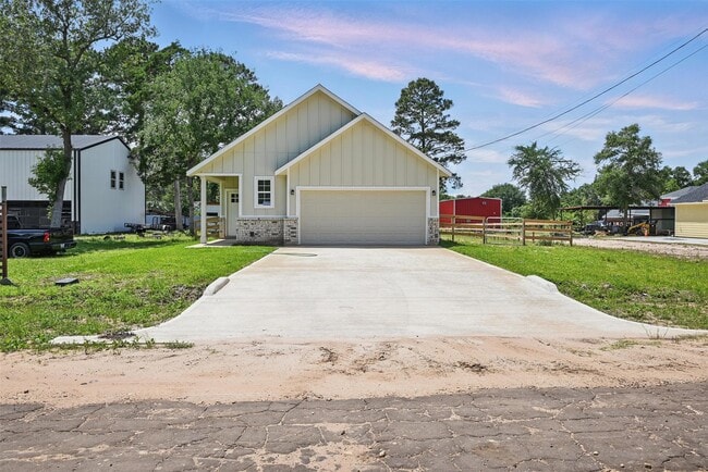 Building Photo - 24644 Cavan St