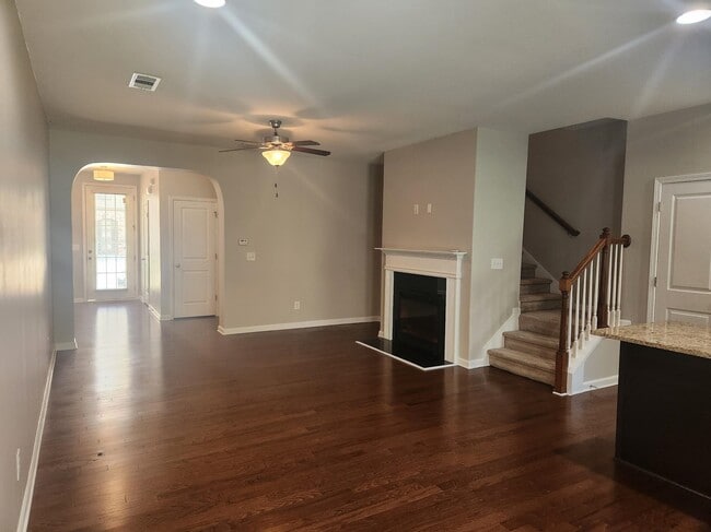 Building Photo - 4208 Alden Park Dr