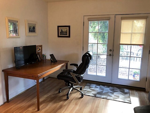 Building Photo - 1502 Fireside Ln