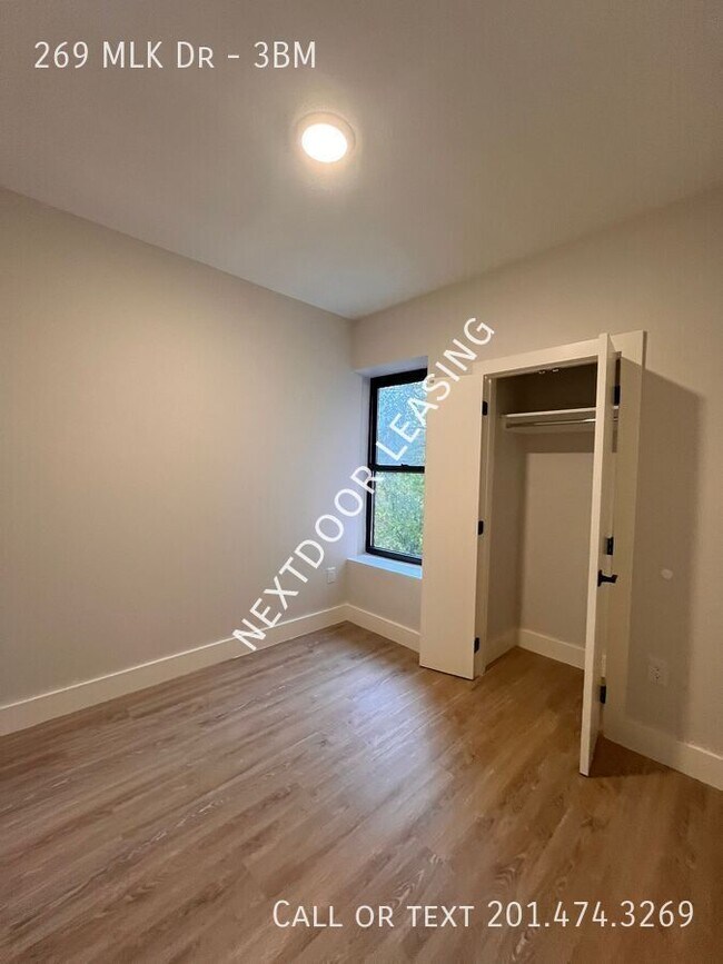 Foto del edificio - 269 M.L.K. Drive