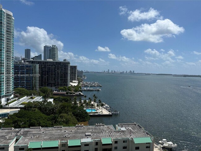 Foto del edificio - 2333 Brickell Ave