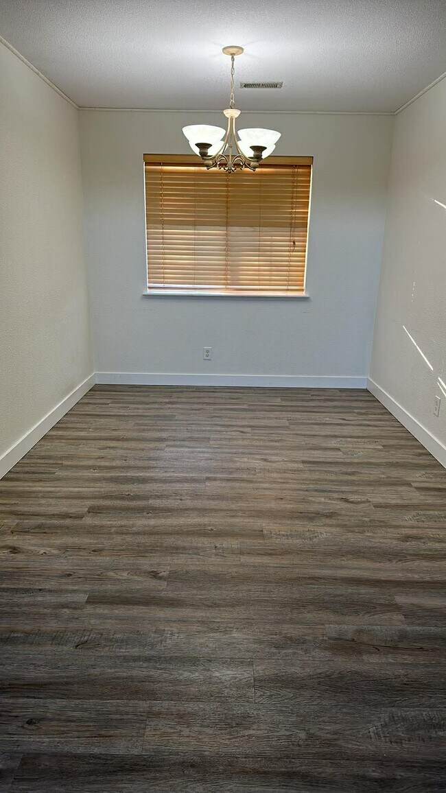 Foto del edificio - 602 S Arthur Pl