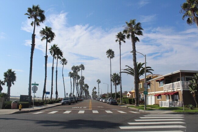 Foto del edificio - Just steps from the beach – enjoy ocean vi...