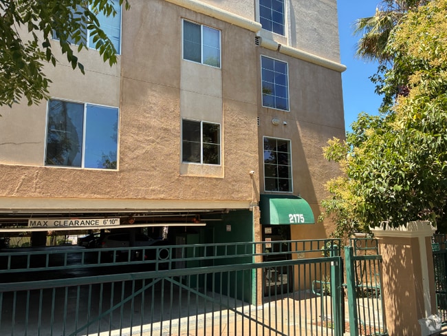 Building Photo - 2175 California St