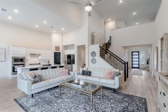 Building Photo - 18032 Stefano Dr