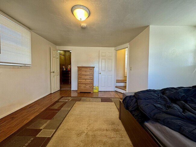Foto del edificio - 1708 Grayland St