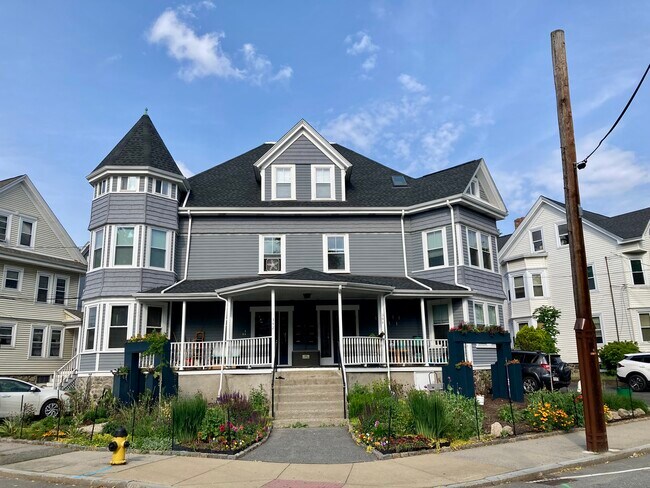 Foto del edificio - 342 Crescent St