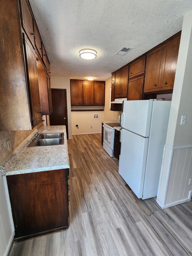 Foto del edificio - 814 N Elkhart Ave
