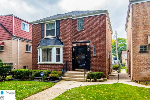 Building Photo - 1830 Hartrey Ave