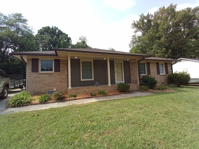 Building Photo - 4306 Tucson Dr
