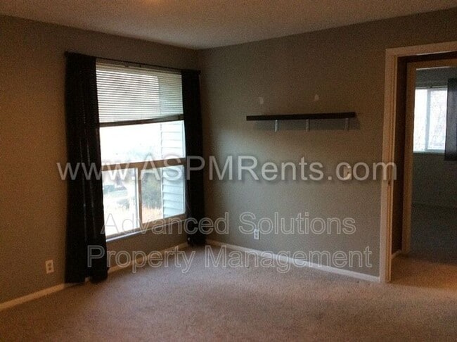 Building Photo - 1040 Quail Park Dr