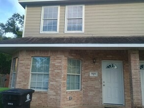 Building Photo - 8106 Rhobell St