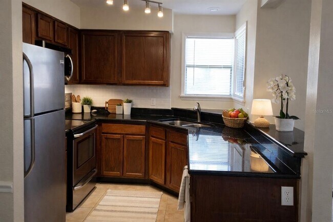 Foto del edificio - 2911 Antique Oaks Cir