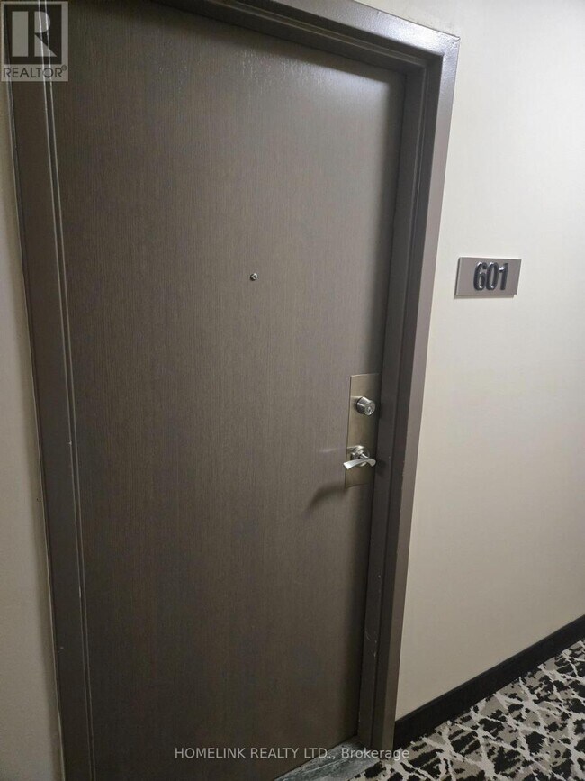 Photo du bâtiment - 3390 Weston Rd