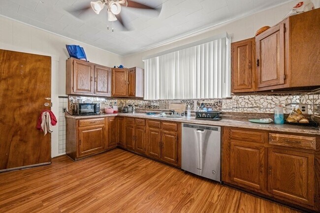 Foto del edificio - 152 Glen St