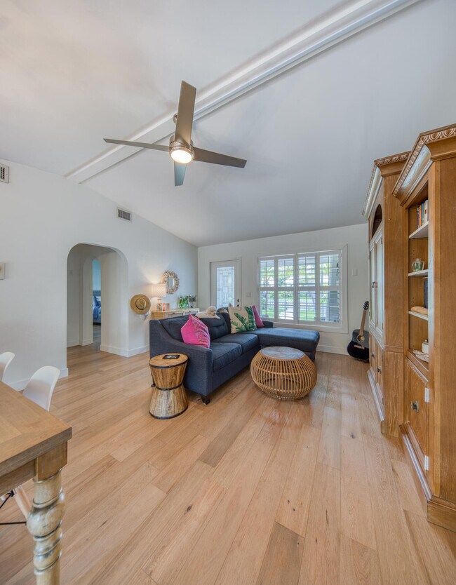 Foto del edificio - 1218 N Ocean Breeze