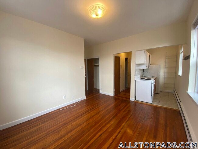 Foto del edificio - 64 Brighton Ave