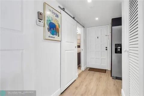 Foto del edificio - 6001 N Falls Cir Dr