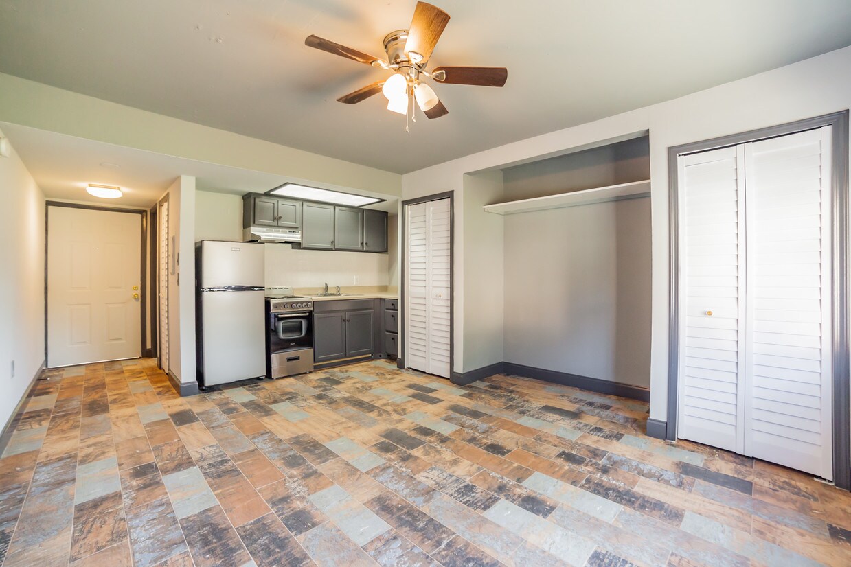 Foto principal - 1256 E 113th Ave