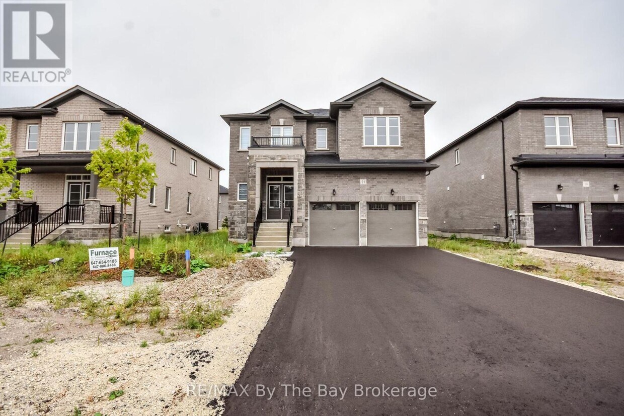 Primary Photo - 21 Amber Dr