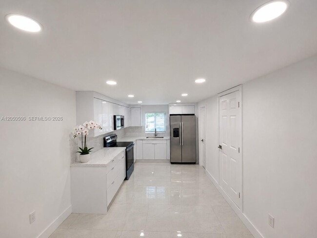 Foto del edificio - 5190 E 1st Ave