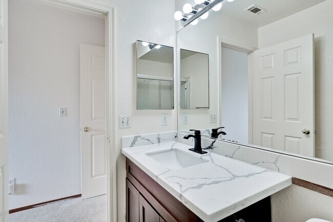 Building Photo - Hidden Silicon Valley Oasis! 2BR/2.5BA Townhome with TWO Private Patios, 2 Dedicated Parking Spac...