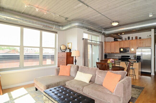 Foto del edificio - 1228 W Monroe St