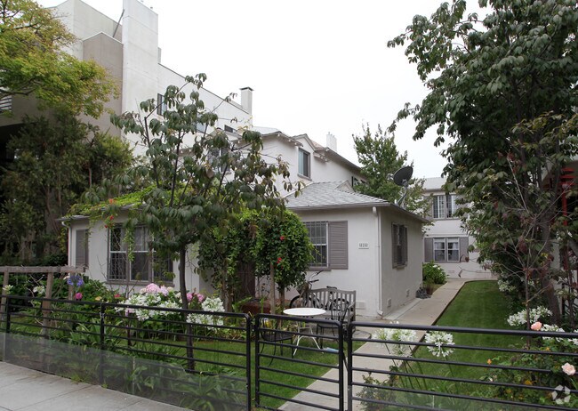 Foto principal - 828 3rd St