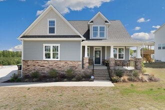 Building Photo - 1017 Prominence Dr