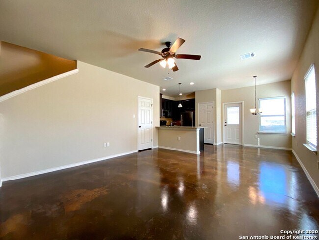Foto del edificio - Come Home to Comfort & Style in Seguin, TX!