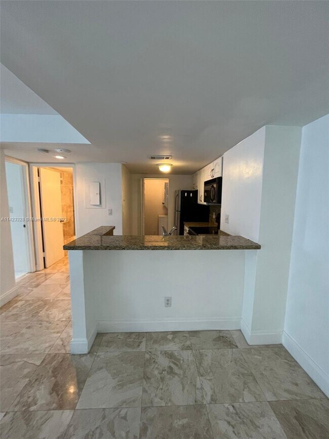 Building Photo - 770 Claughton Island Dr