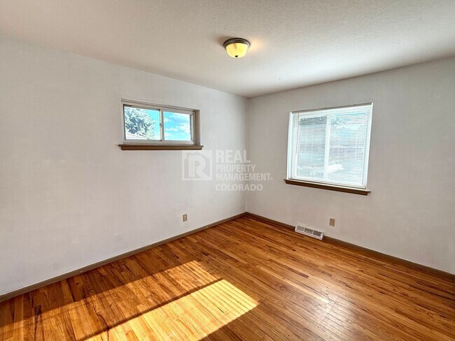 Building Photo - 609 Placid Rd