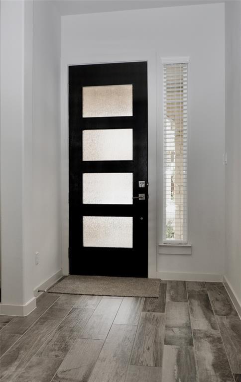 Foto del edificio - 1325 Westborough Ln