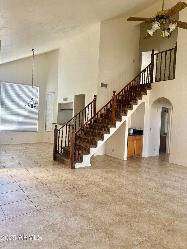 Building Photo - 4424 E Tanglewood Dr