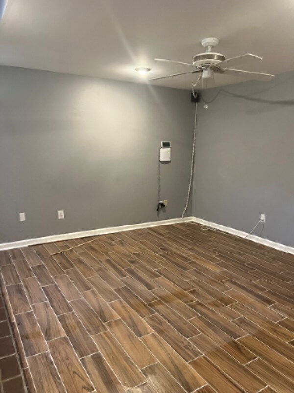 Building Photo - 12817 Country Ridge Ave
