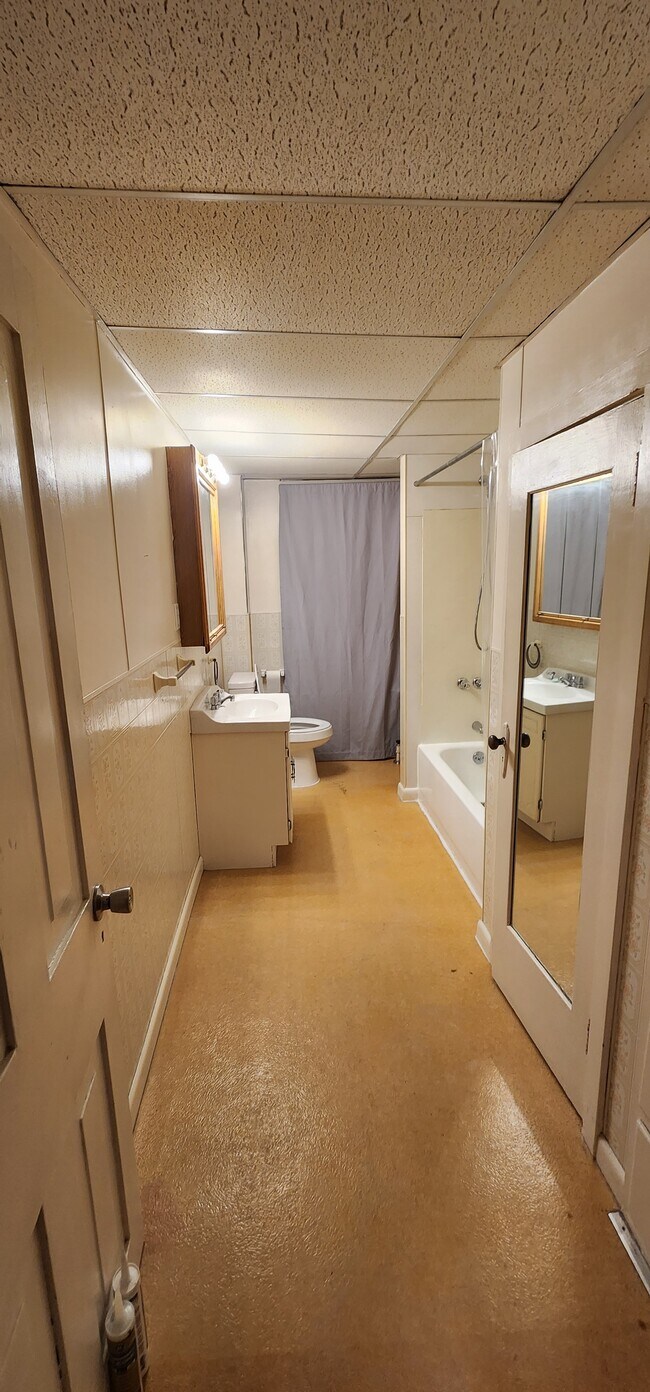 Bathroom - 19 N 2nd St