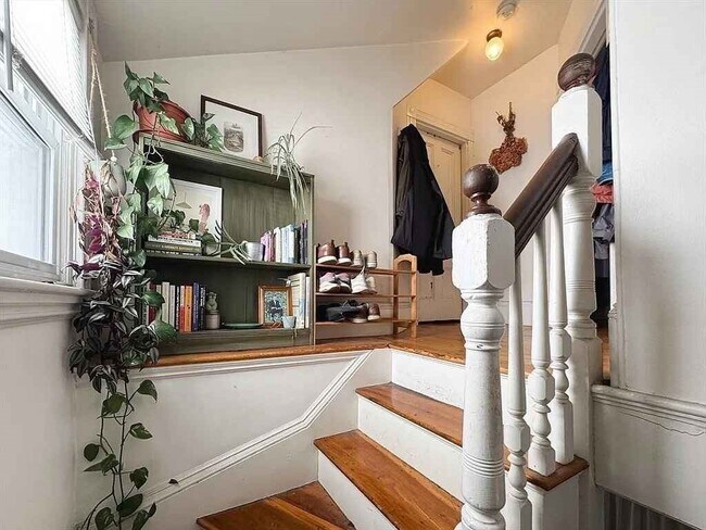 Building Photo - 57 Bartlett St