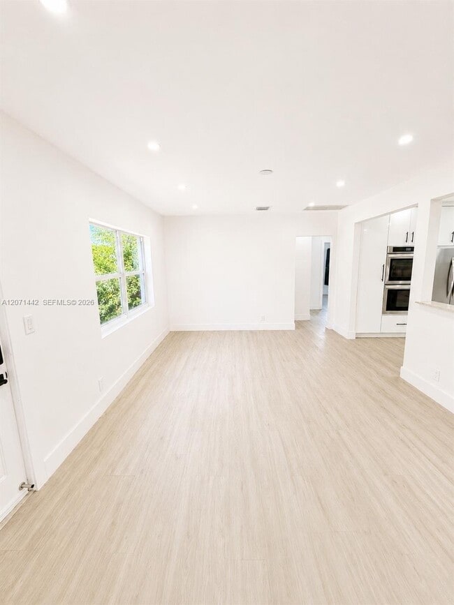 Building Photo - 1508 Funston St