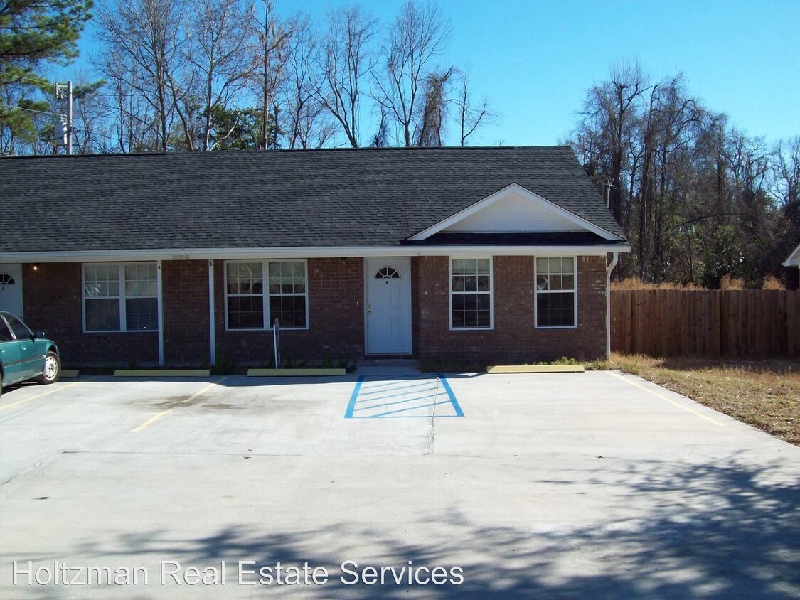 Primary Photo - 984 Live Oak Dr