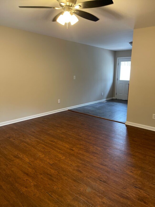 Building Photo - Duplex in Douglasville