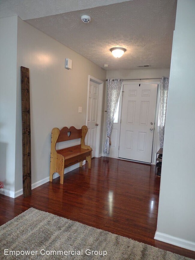 Building Photo - 3 br, 2.5 bath House - 5223 Woodpecker Drive